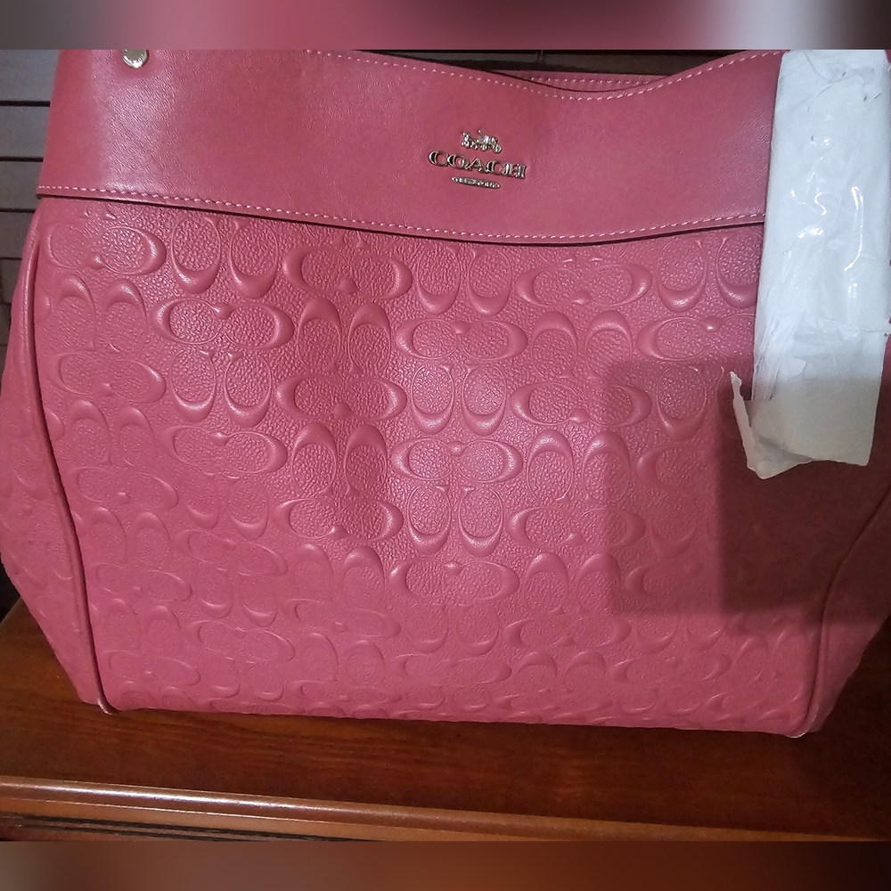 NWOT Coach Lexy Shoulder Strawberry Pink Signature nag